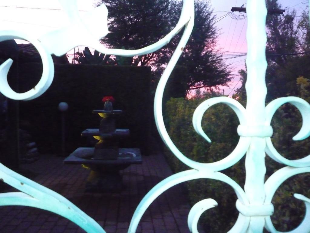 Woodland Hills Calabasas Guesthouses 로스앤젤레스 외부 사진